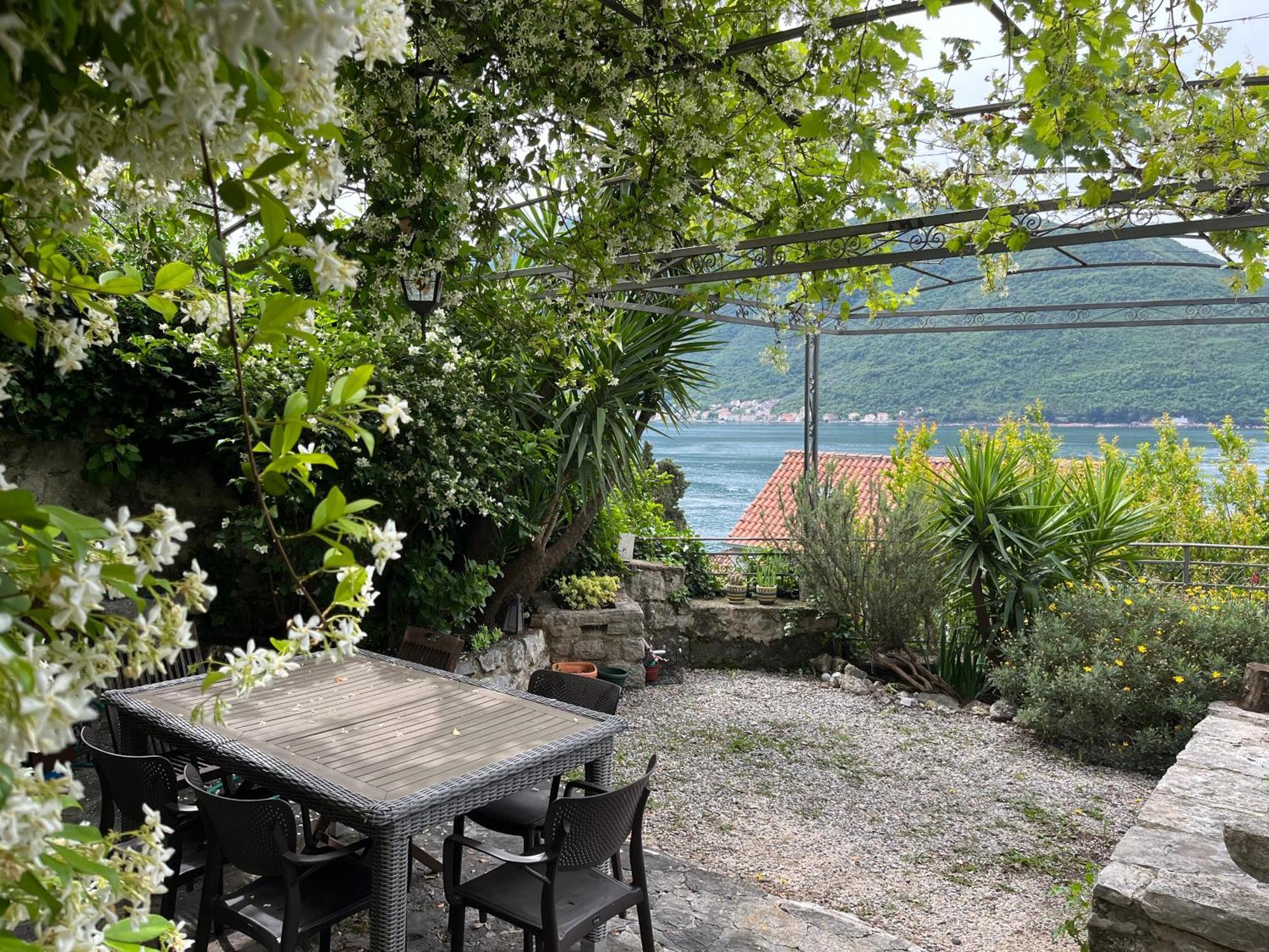 Be Happy In Perast Apartamento Exterior foto
